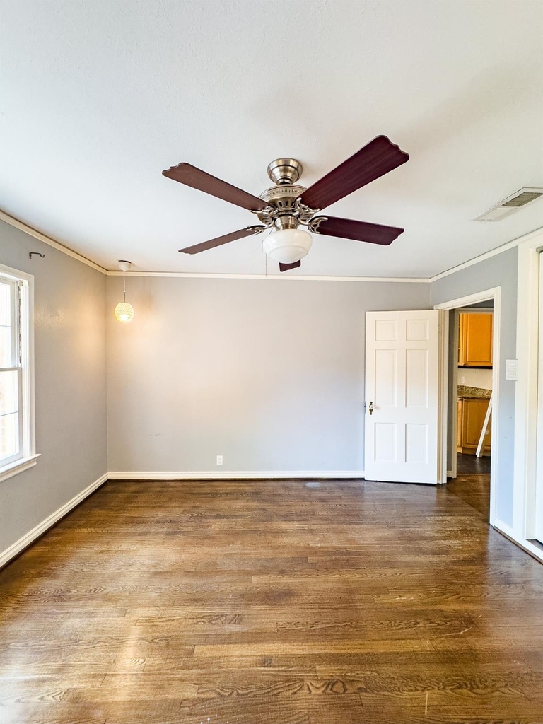 2222 Carnes Street - Photo 15