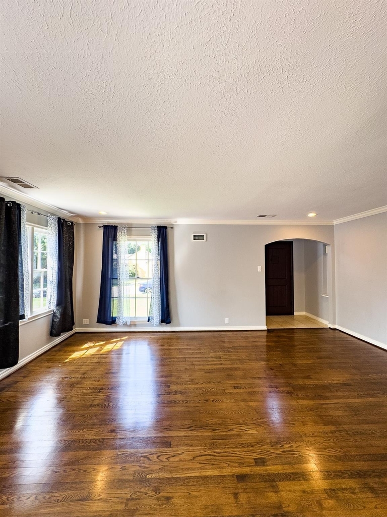 2222 Carnes Street - Photo 12