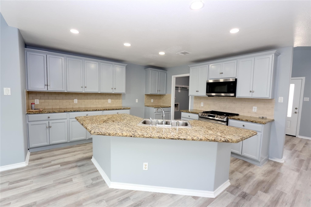 9218 Mission Arbor Lane - Photo 7