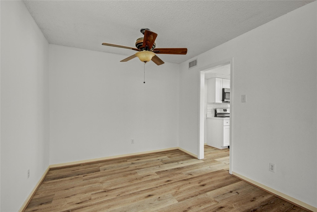 1334 Country Place Drive - Photo 8