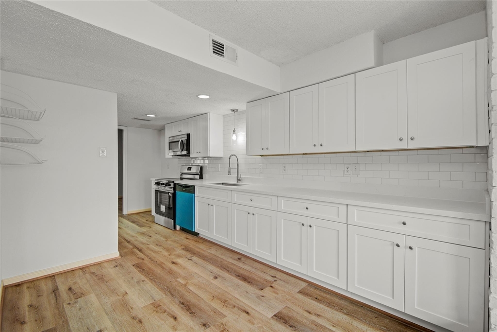 1334 Country Place Drive - Photo 11