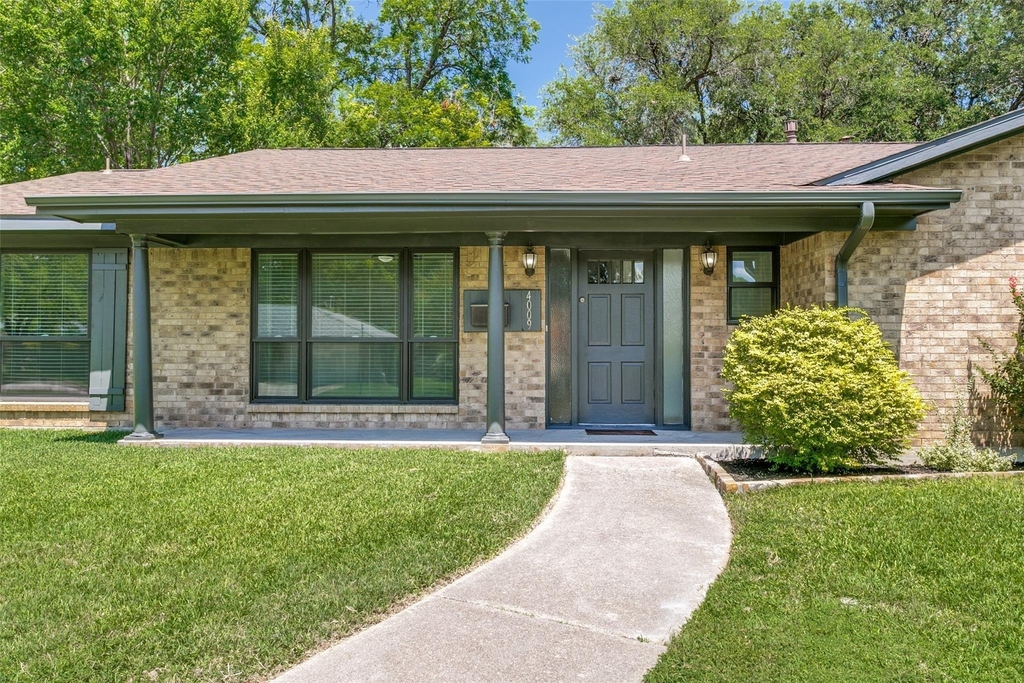 4009 Twilight Drive S - Photo 0