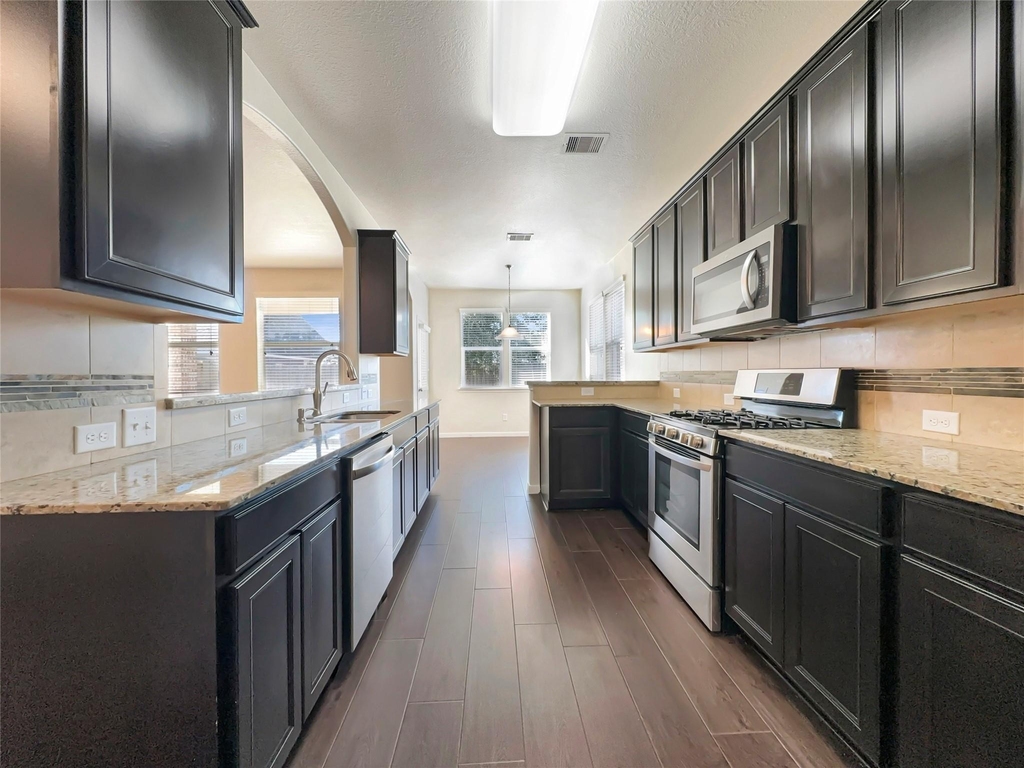 8311 Bay Oaks Drive - Photo 3