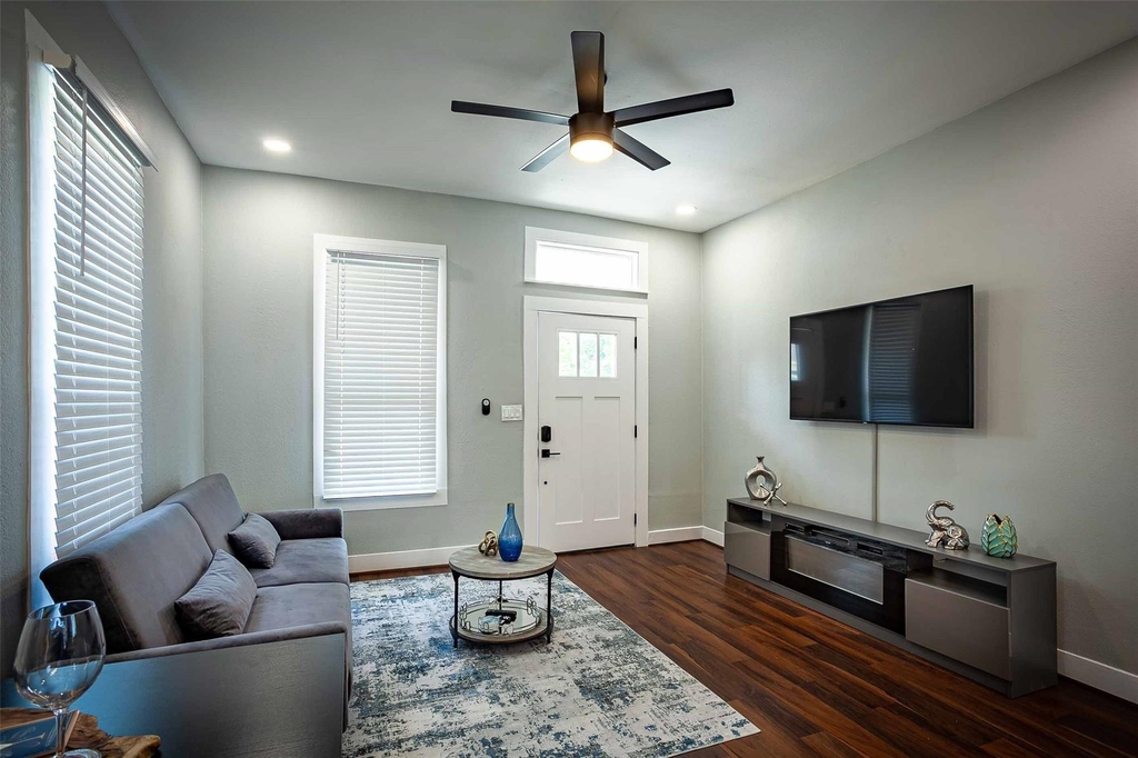 1613 Hickory Street - Photo 7