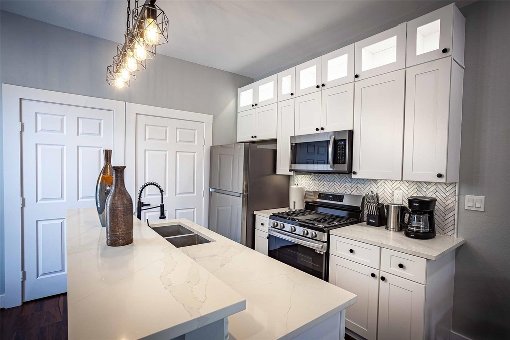 1613 Hickory Street - Photo 12