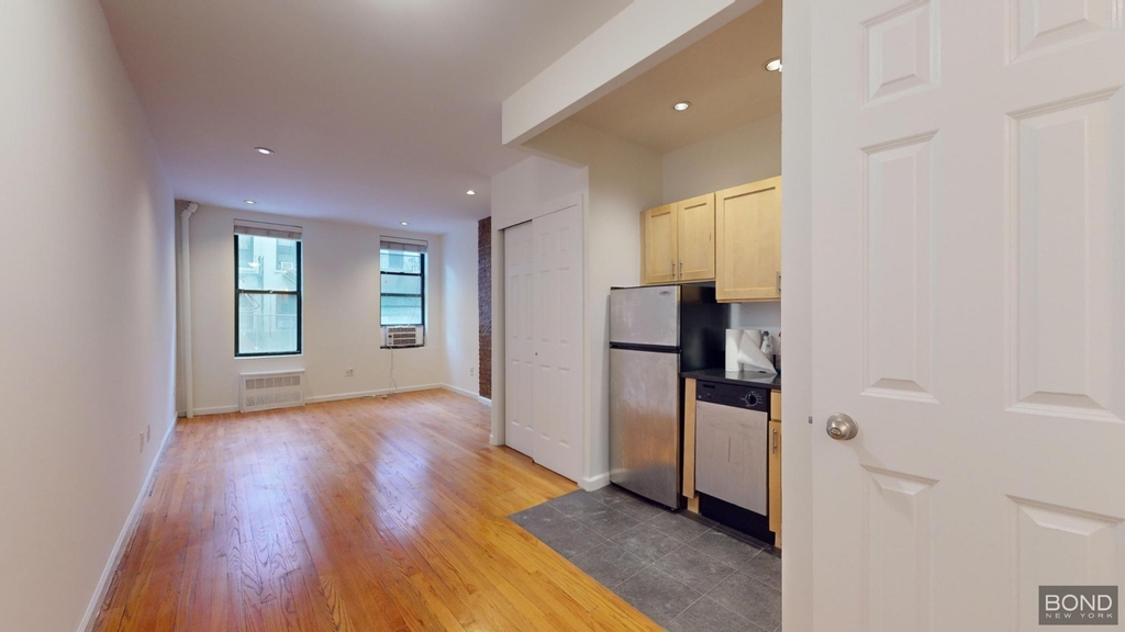 239 East 24th Street - Photo 1