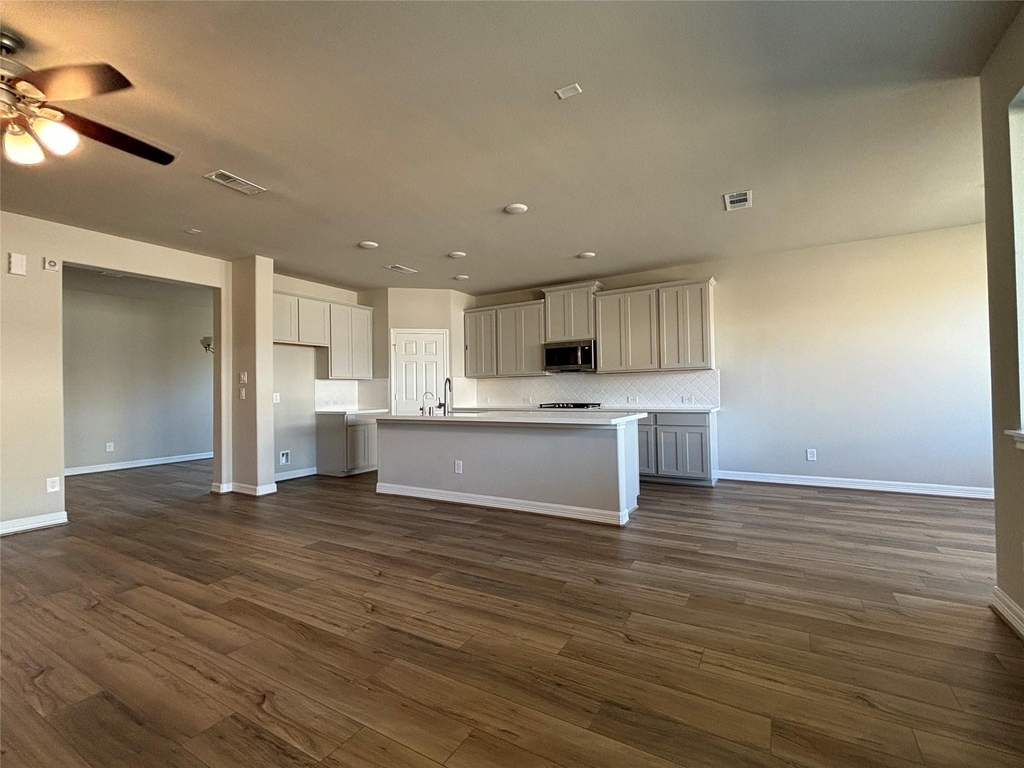 2913 Cliff Ridge Lane - Photo 4