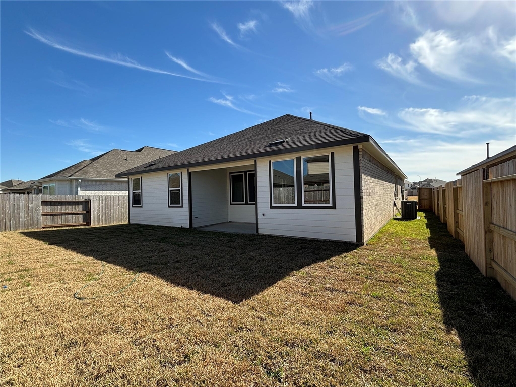 2913 Cliff Ridge Lane - Photo 2