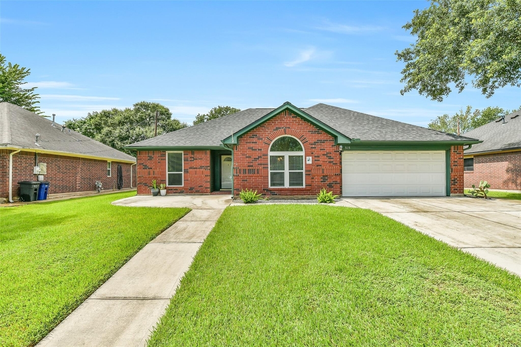 515 Valley Drive - Photo 0