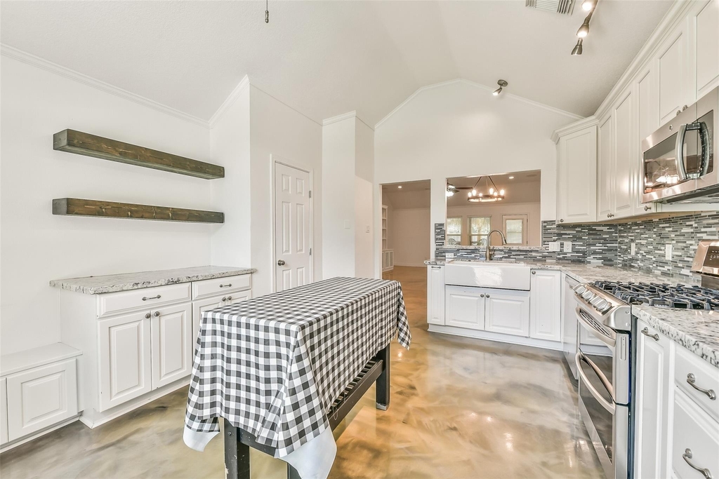 515 Valley Drive - Photo 10