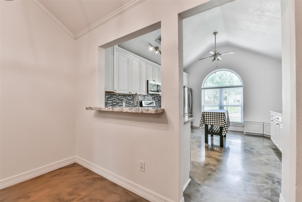 515 Valley Drive - Photo 7