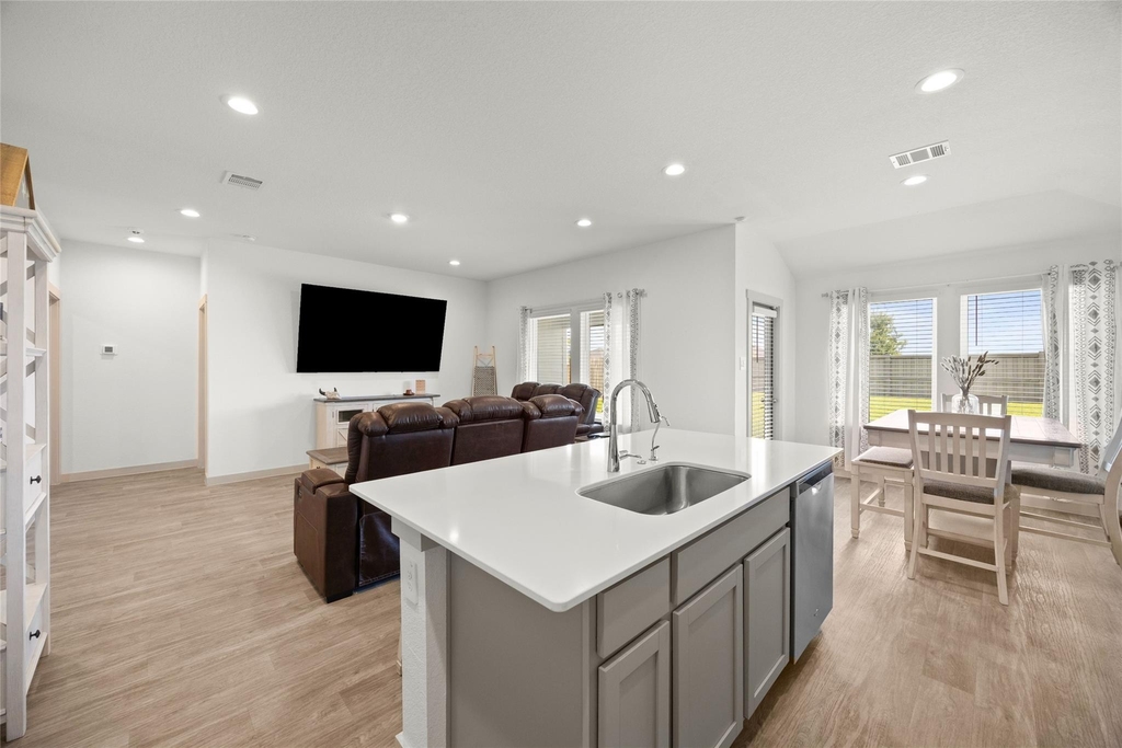 1134 Della Lane - Photo 4