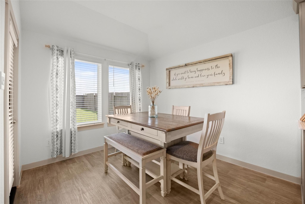 1134 Della Lane - Photo 7