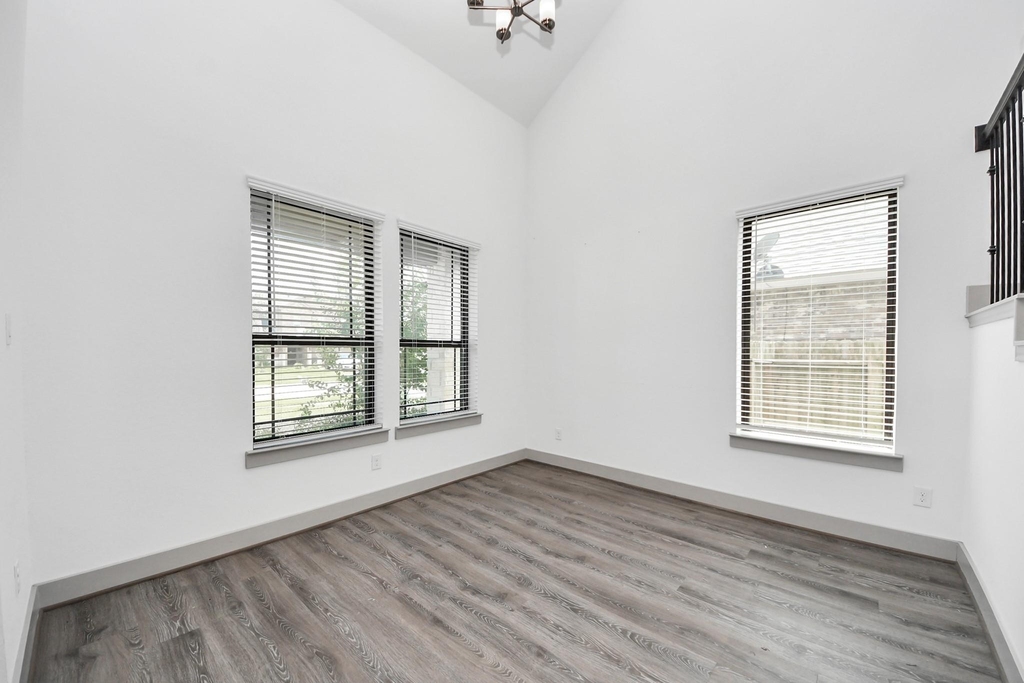 1567 Harvest Vine Court - Photo 13