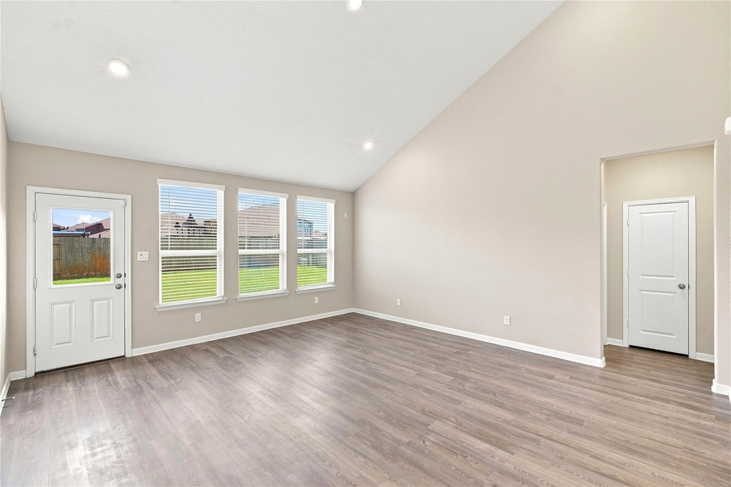 32311 Melbrooke Drive - Photo 5