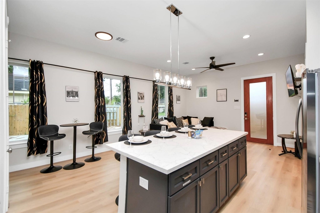 5718 Beall Street - Photo 8