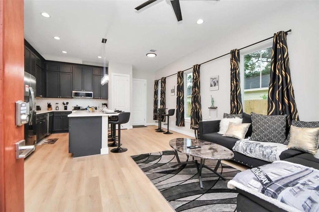 5718 Beall Street - Photo 2