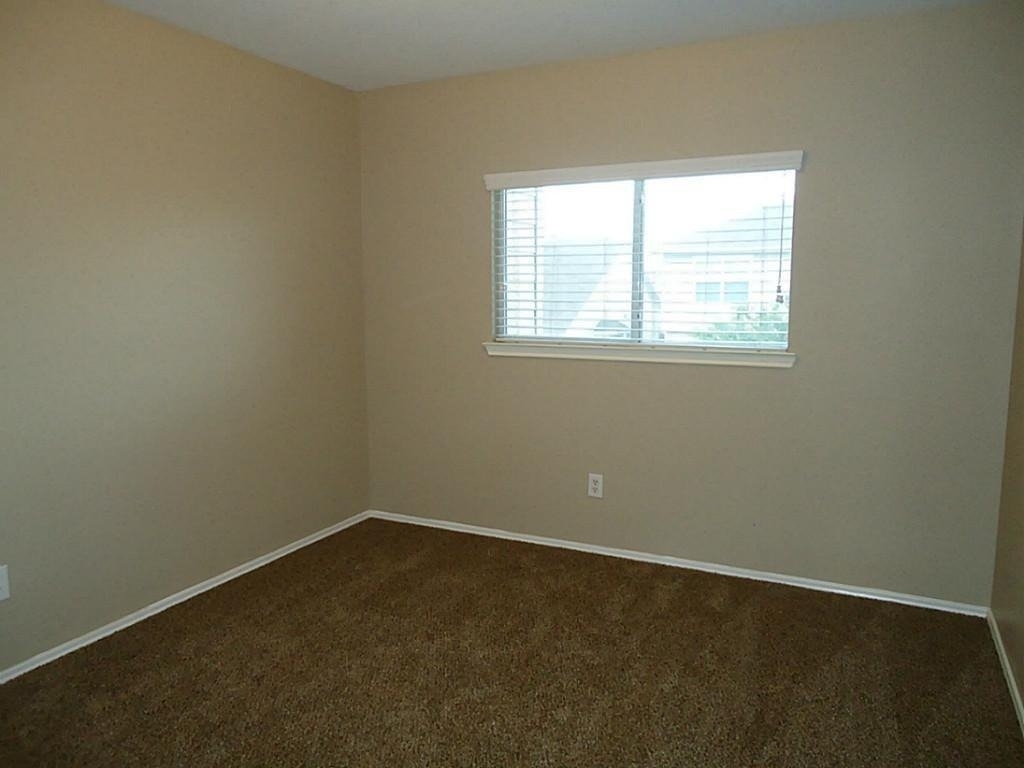 11047 Knobbley Oak Court - Photo 17
