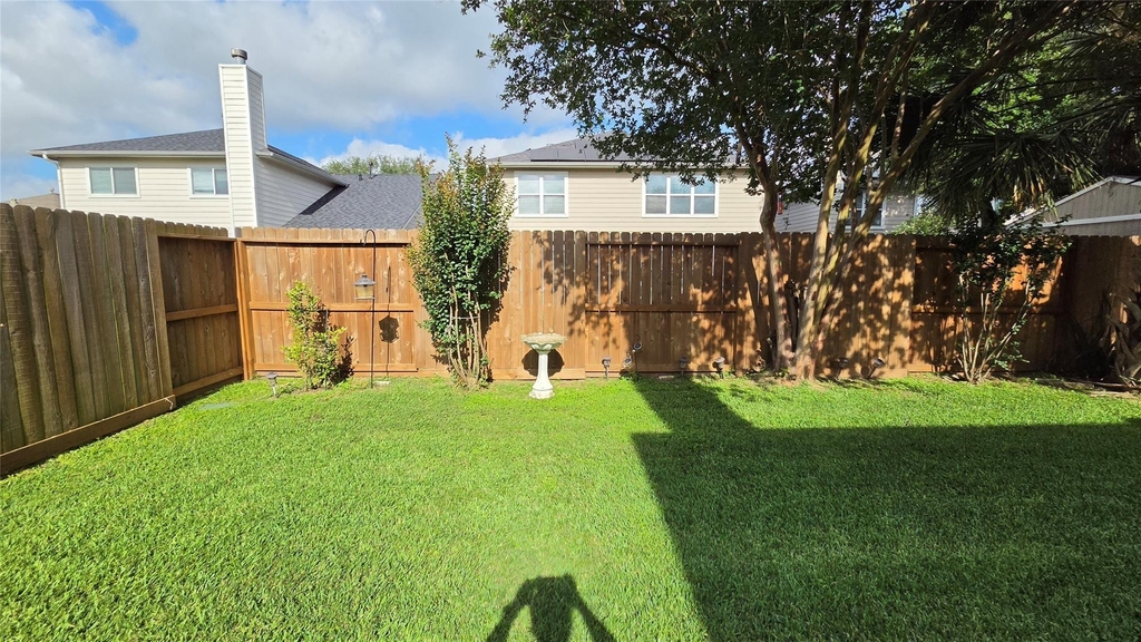 11047 Knobbley Oak Court - Photo 6