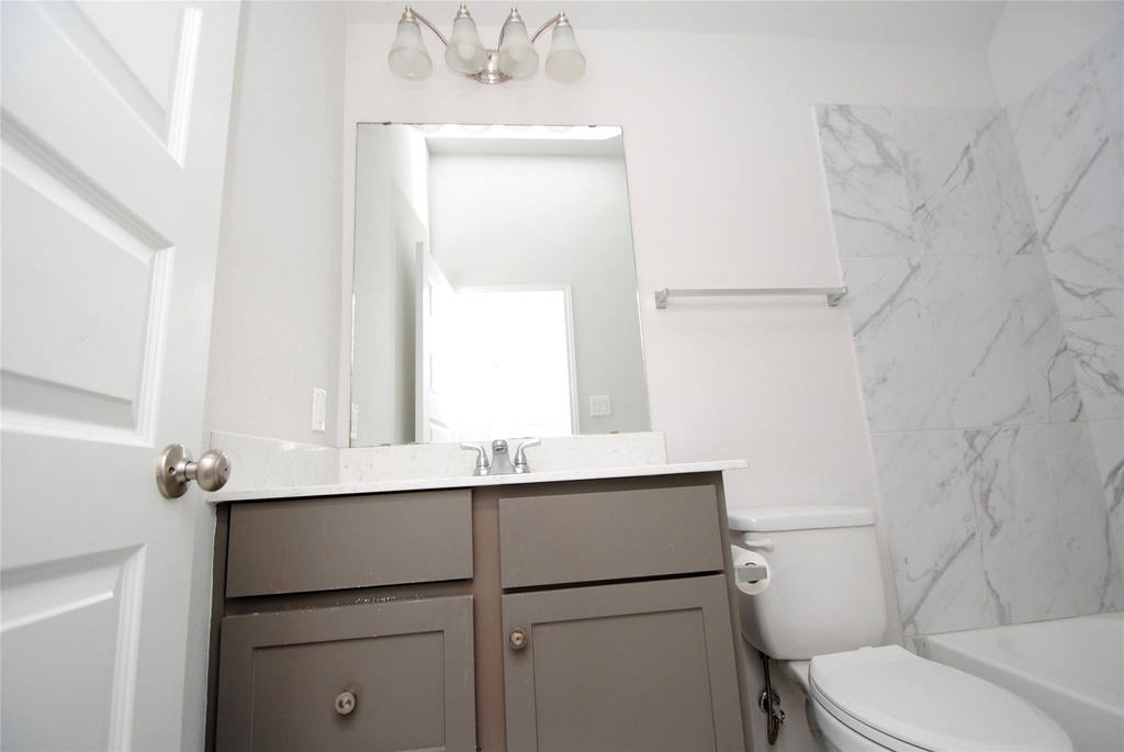 24978 Tidmor Lane - Photo 7