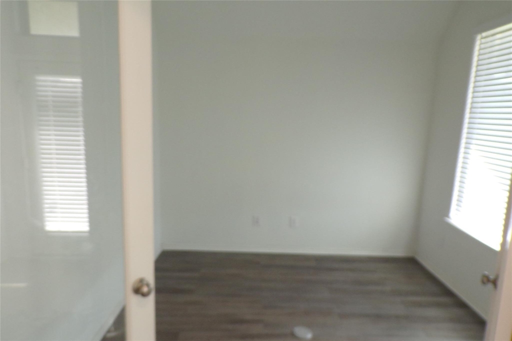 24978 Tidmor Lane - Photo 18