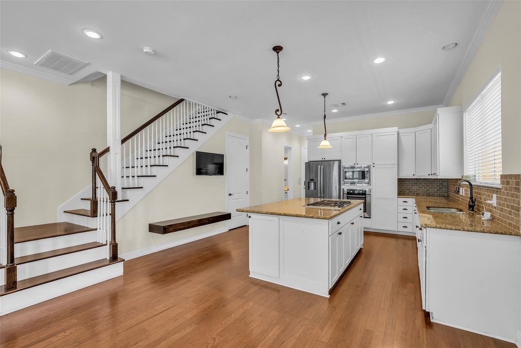 1423 Colorado Street - Photo 0
