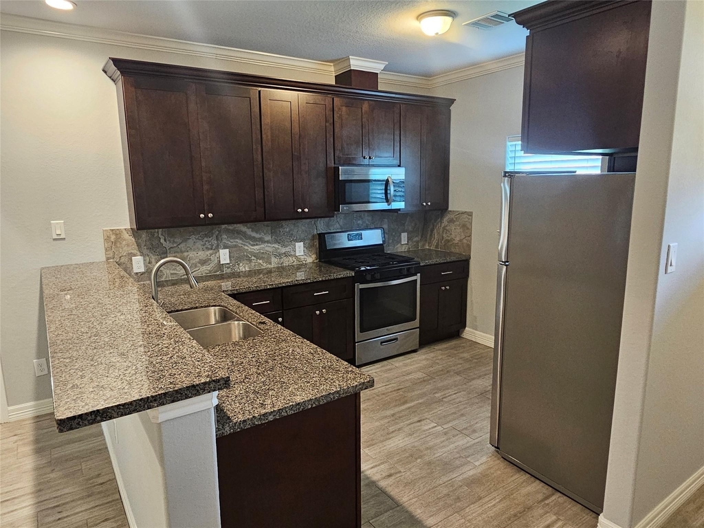 1201 Dutch Street - Photo 2