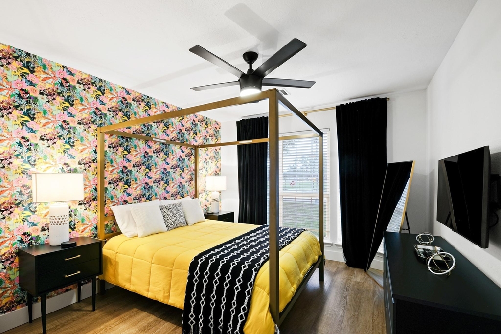 1504 W 43rd Street - Photo 17