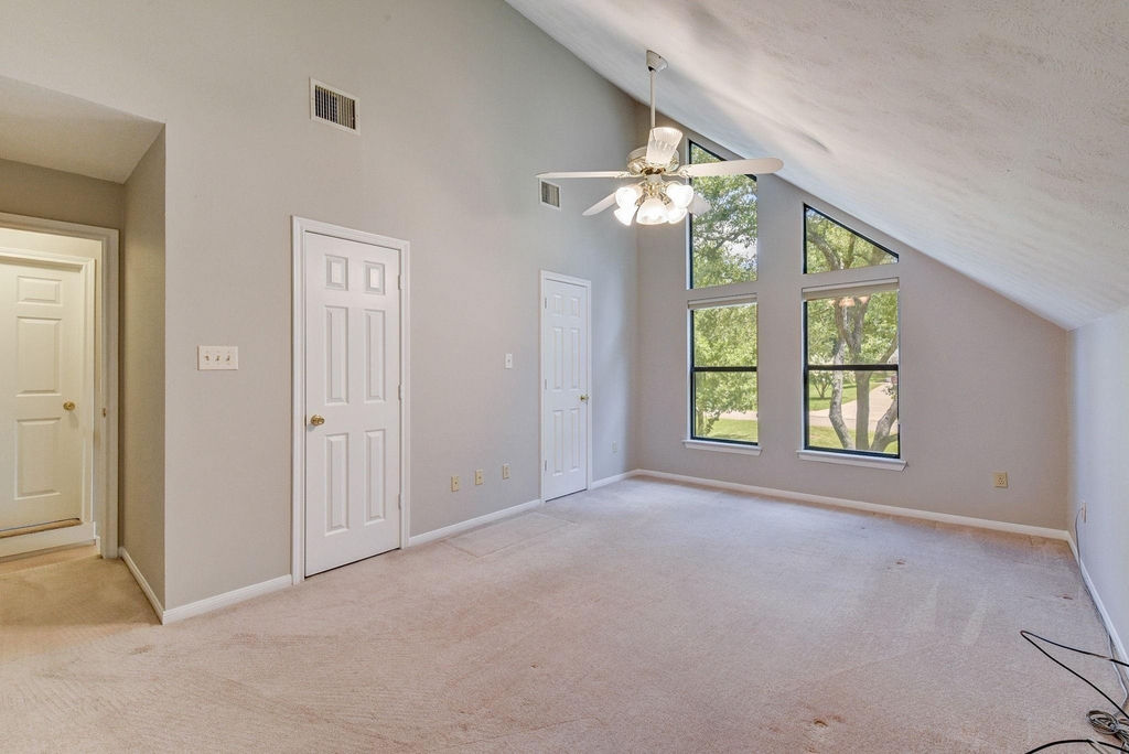 10045 Valley Drive S - Photo 35