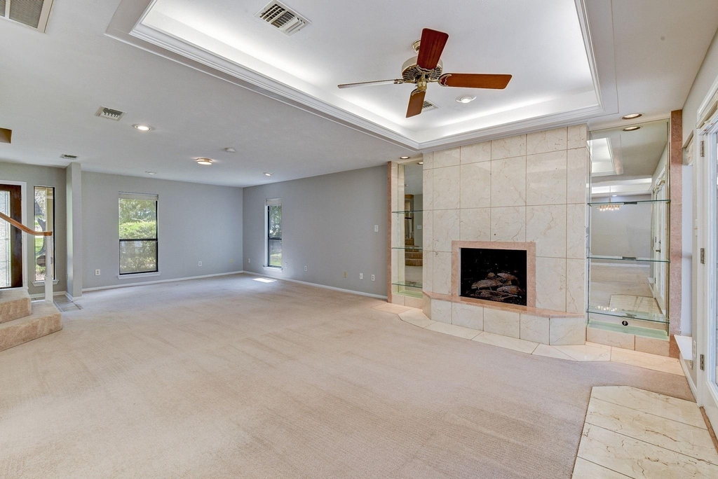 10045 Valley Drive S - Photo 11