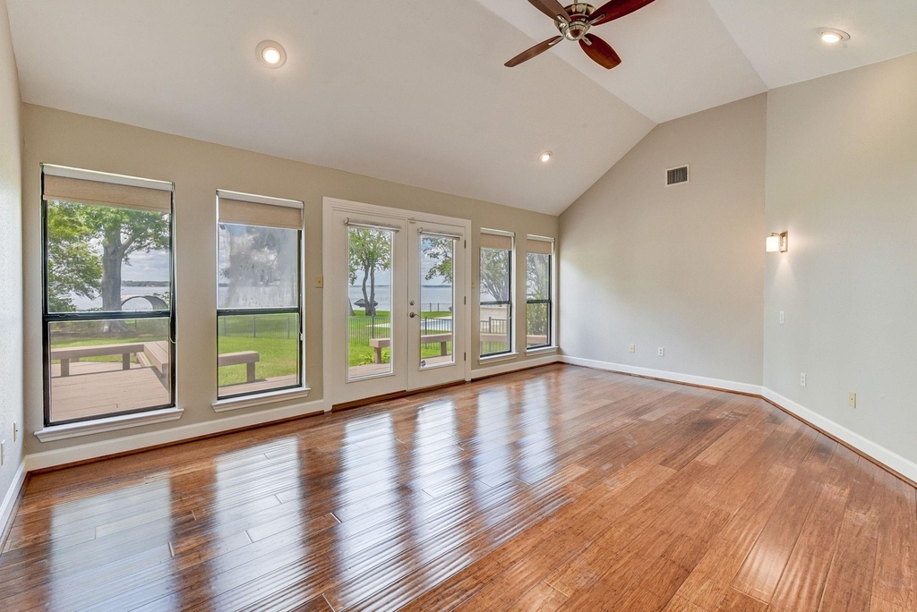 10045 Valley Drive S - Photo 22