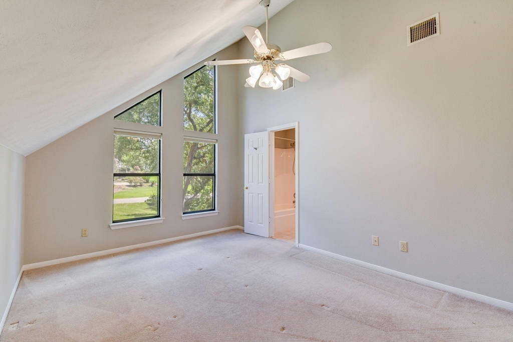 10045 Valley Drive S - Photo 31