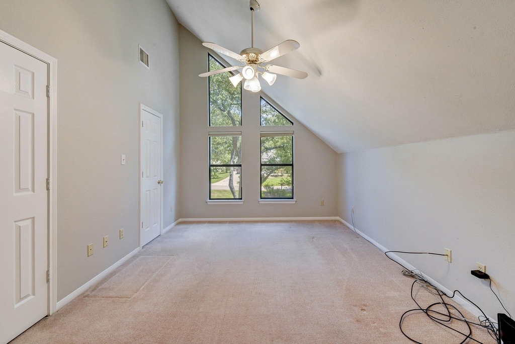 10045 Valley Drive S - Photo 34