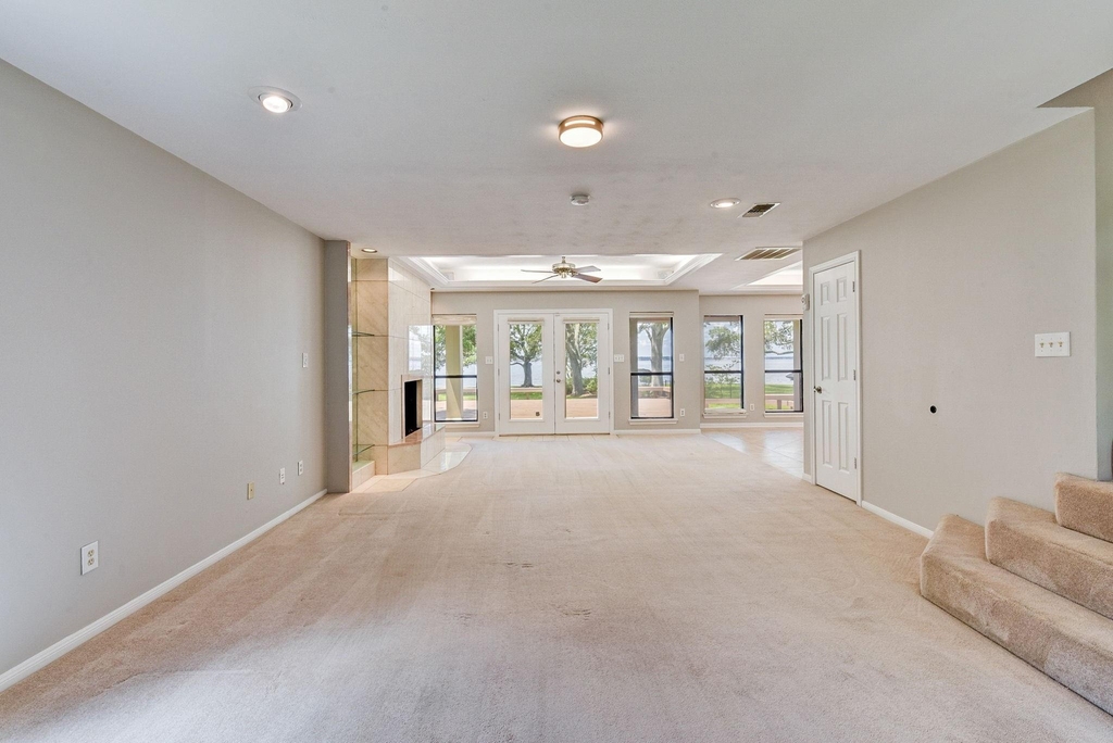 10045 Valley Drive S - Photo 8