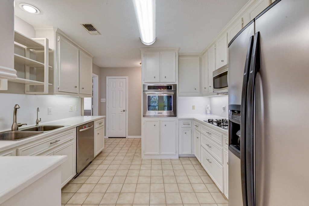 10045 Valley Drive S - Photo 17