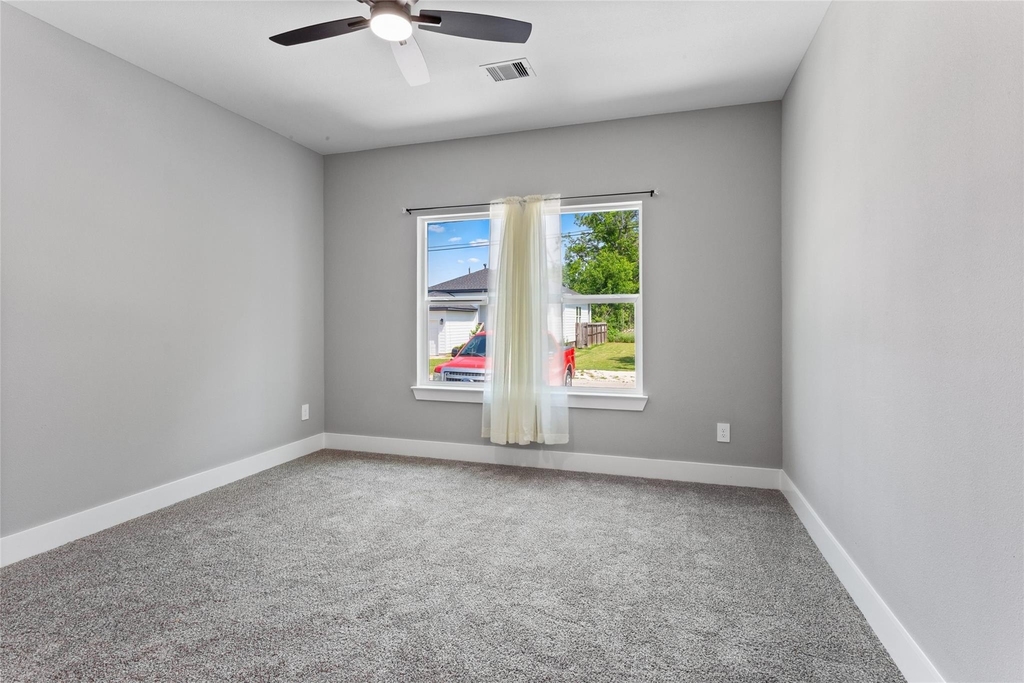 3220 Josephine Street - Photo 14