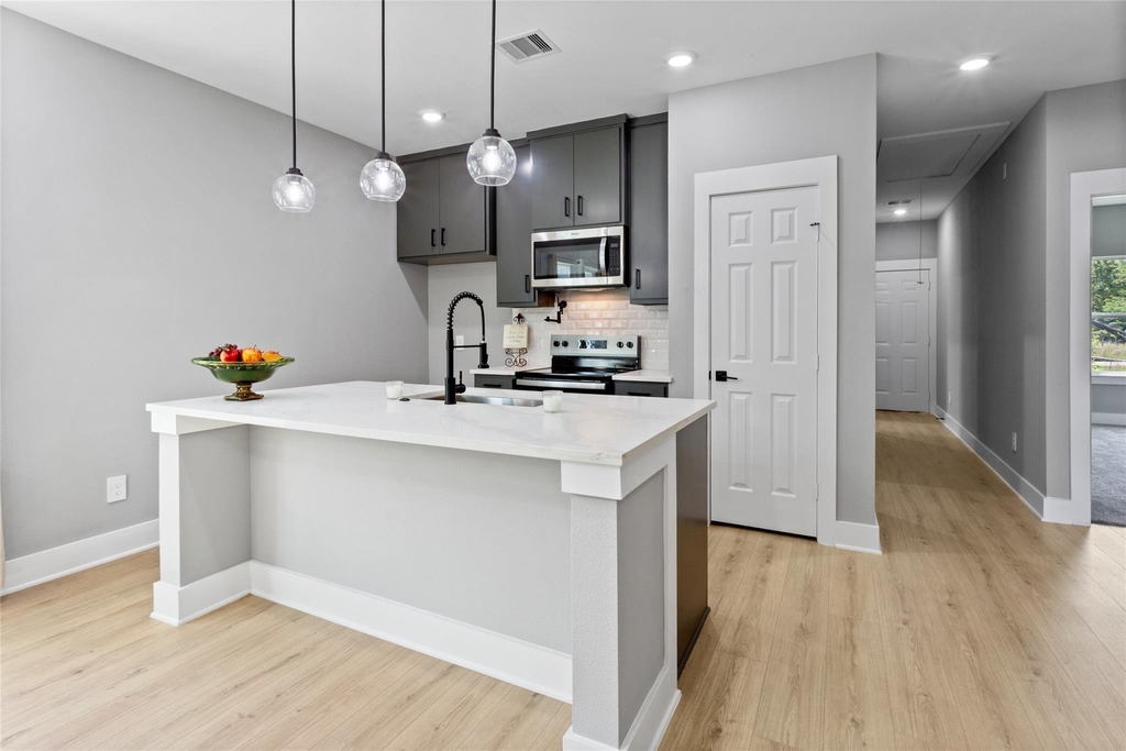 3220 Josephine Street - Photo 6