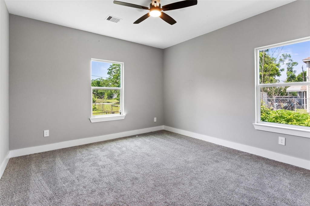 3220 Josephine Street - Photo 15