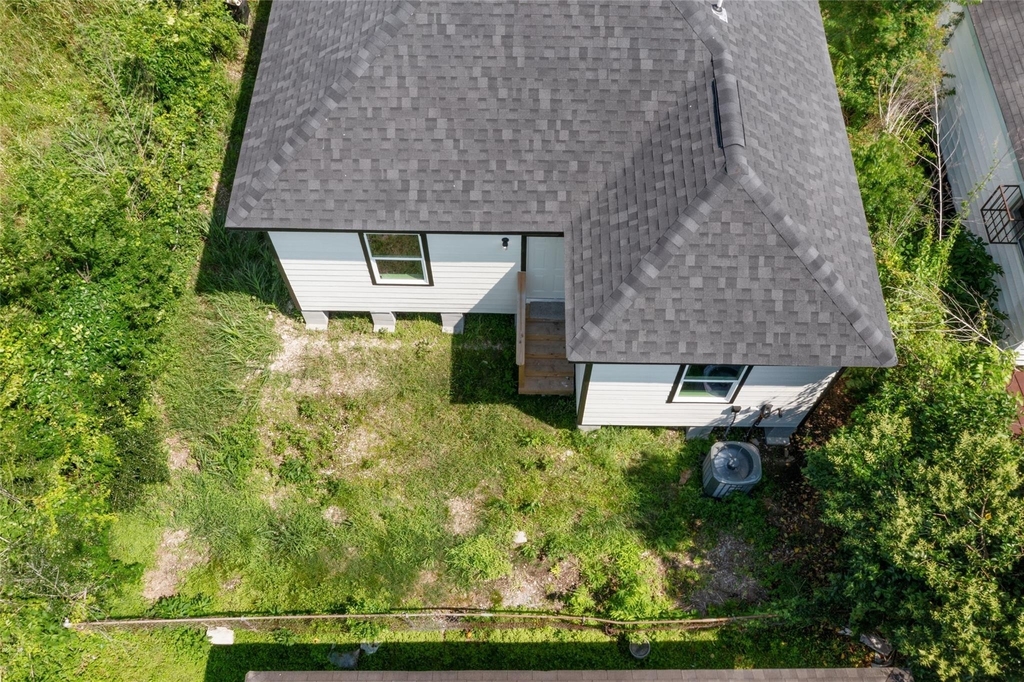 3220 Josephine Street - Photo 20