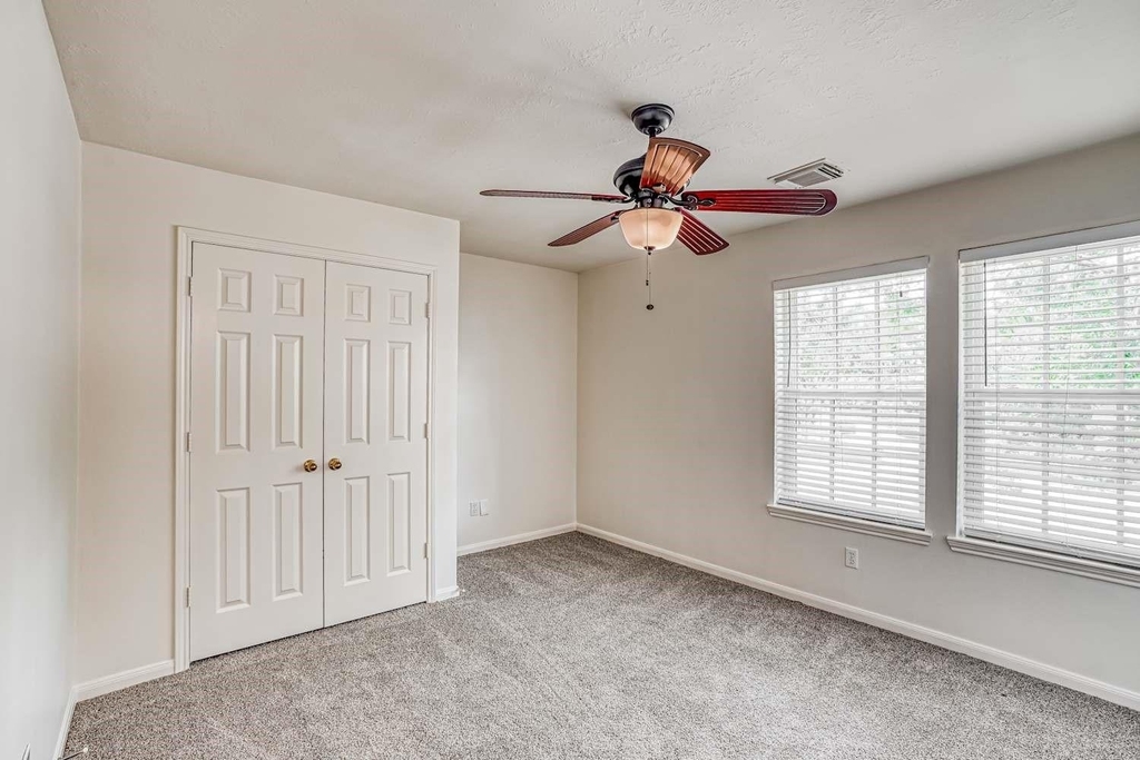6935 Moss Boulder Drive - Photo 11