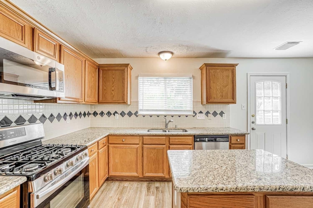 6935 Moss Boulder Drive - Photo 4