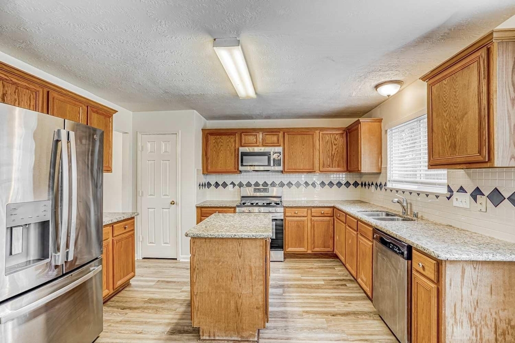 6935 Moss Boulder Drive - Photo 3