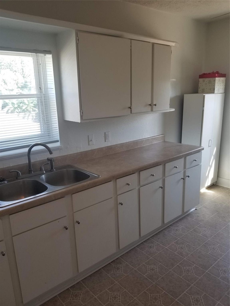 2823 Cleburne Street - Photo 9