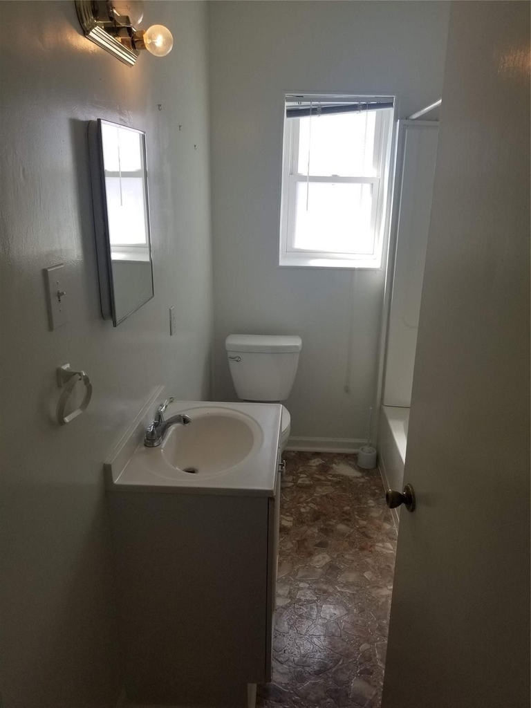 2823 Cleburne Street - Photo 6