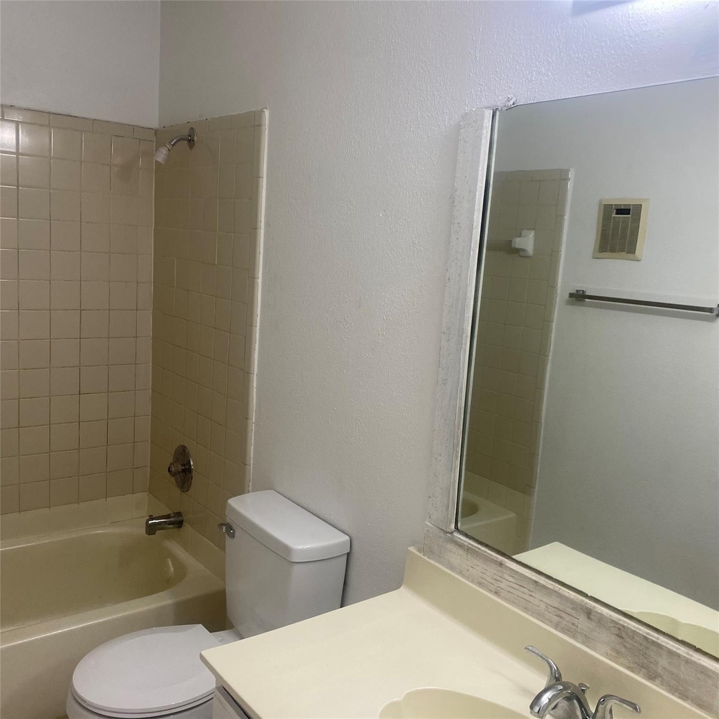 9797 Leawood - Photo 2