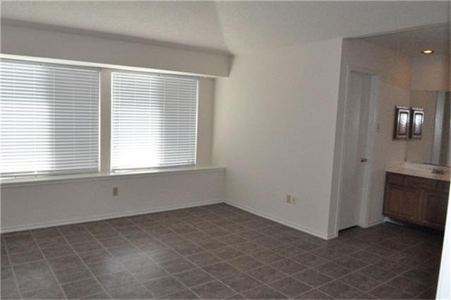 2119 Fountain Drive - Photo 9