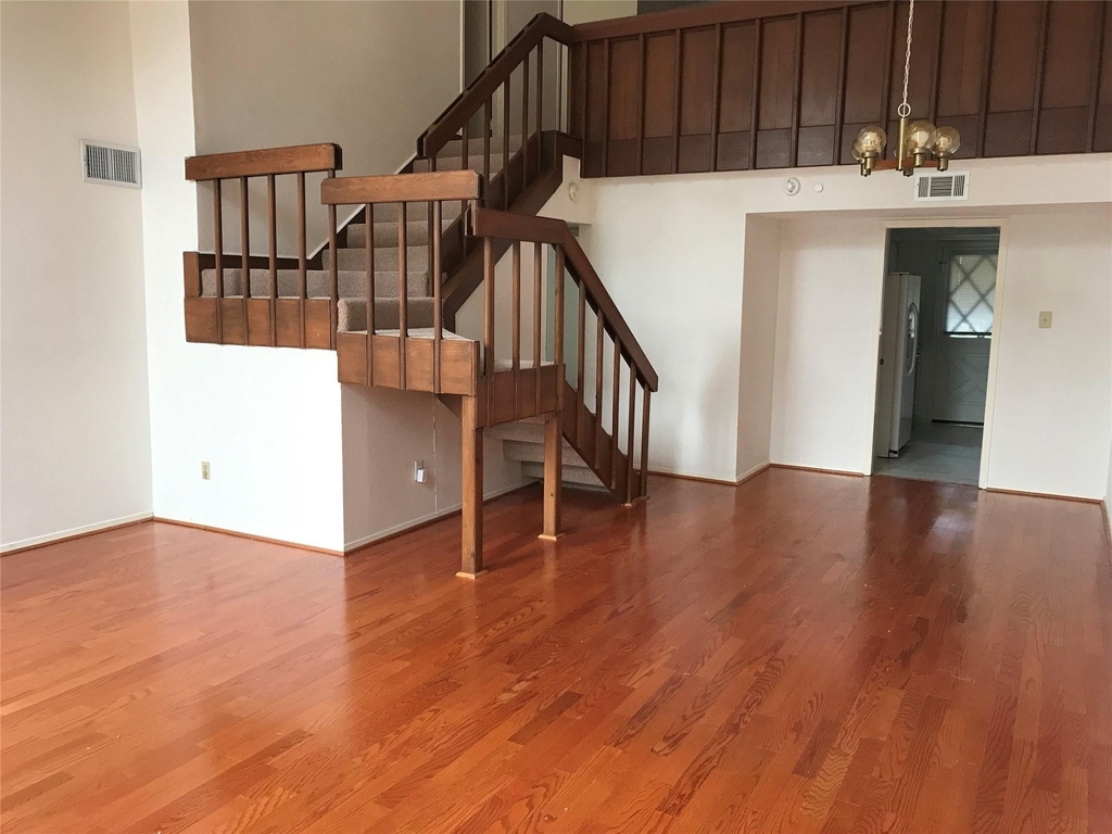 12633 Memorial Drive - Photo 2