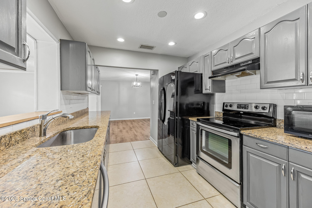 600 Xavier Avenue - Photo 3