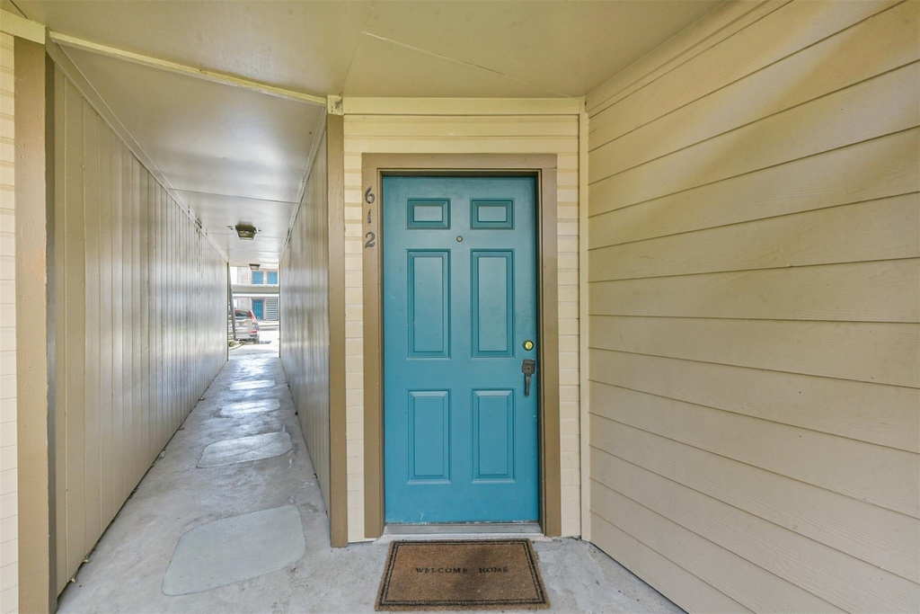 2121 Hepburn Street - Photo 2