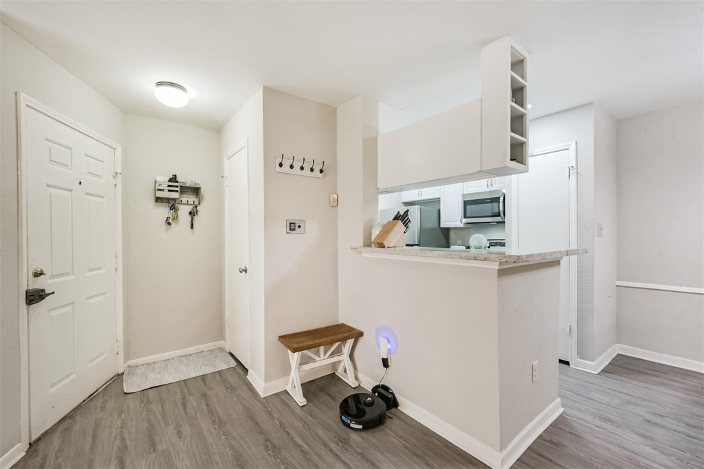 2121 Hepburn Street - Photo 6